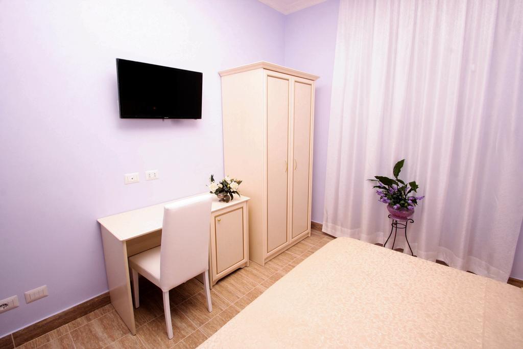 Camere Ondina ローマ 部屋 写真