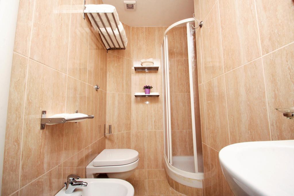 Camere Ondina ローマ 部屋 写真