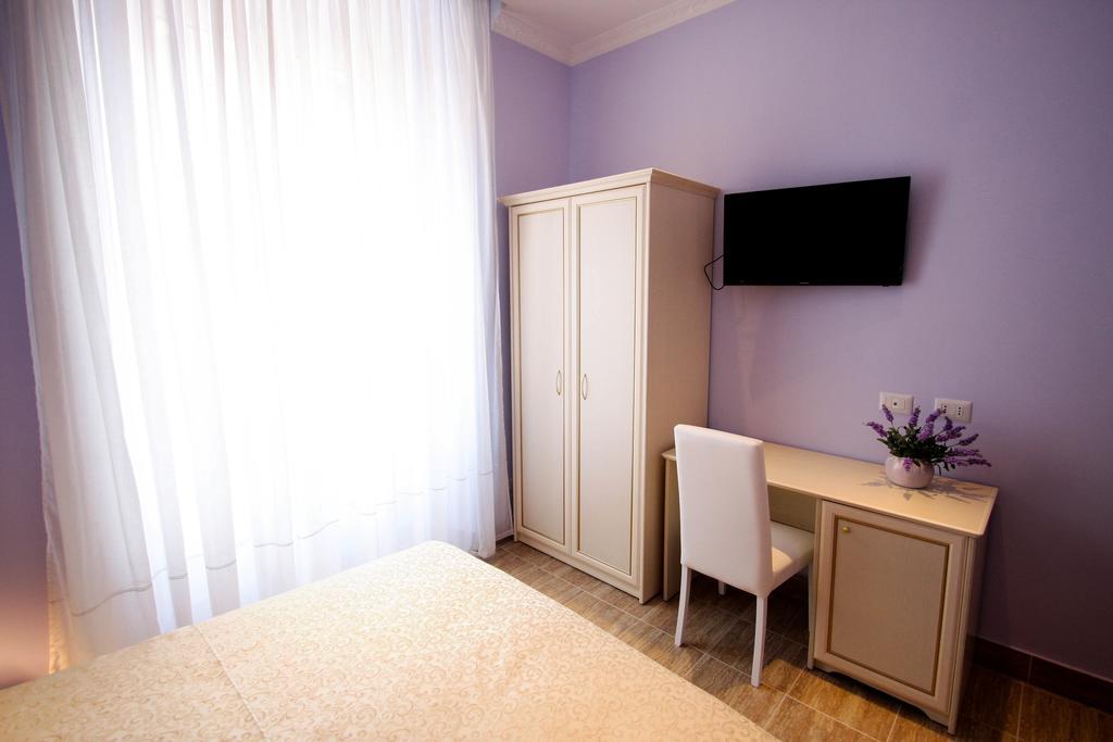 Camere Ondina ローマ 部屋 写真